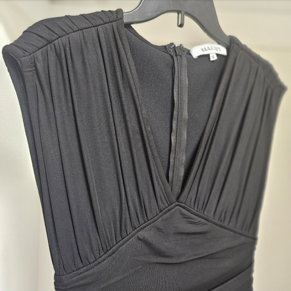 ELLIATT LORI PLUNGE NECK RUCHED SHEATH FORMAL DRESS WOMEN'S SIZE SMALL - Picture 11 of 16